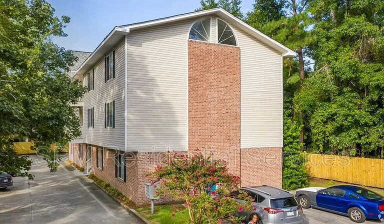 2705 Mayfair Dr #H-303 — Photo 1