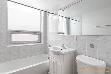 Rented by aptsandlofts.com