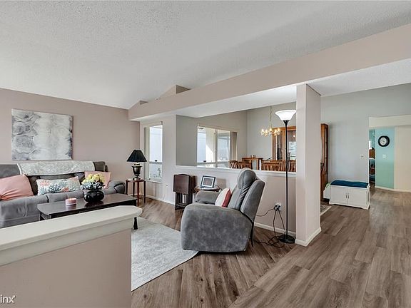 4th image of 3042R Bloomsbury Dr