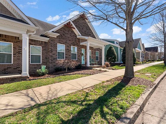 2nd image of 636 Constitution Dr