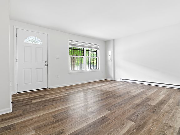 2nd image of 595 Orange St