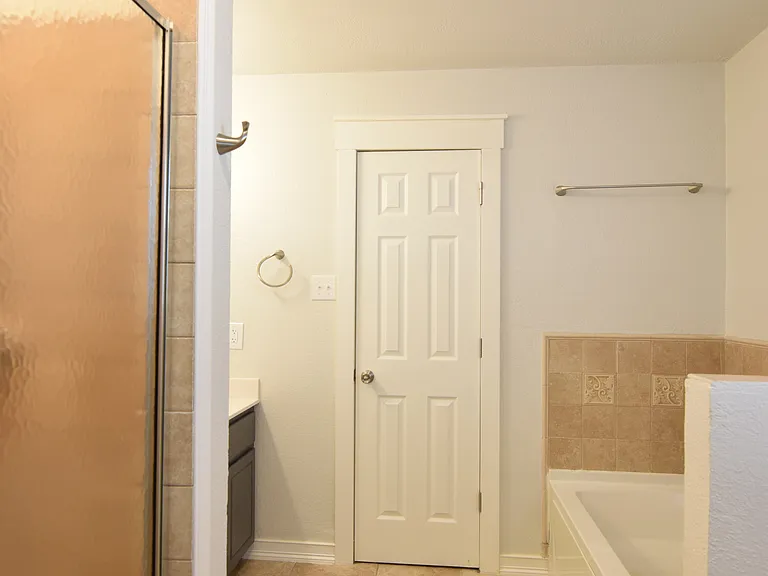 2307 Traverse Dr — Photo 14