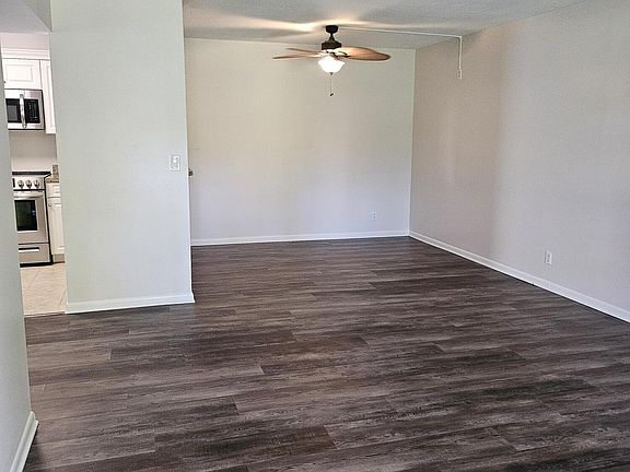 4th image of 6495 Chasewood Drive #C
