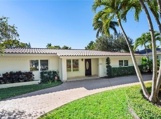 1528 Robbia Ave, Coral Gables, FL 33146
