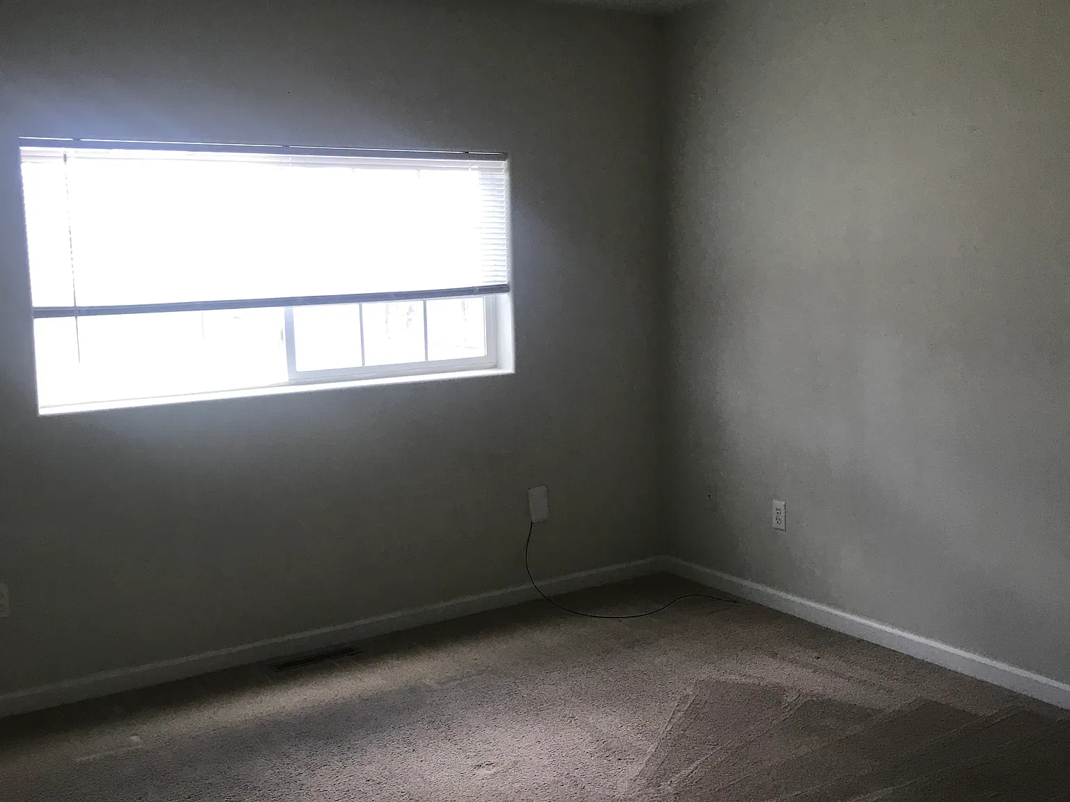 3 bed, 930 sqft, $1,195 — Photo 4