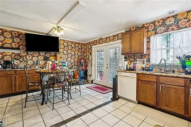 7404 N Sussex Pl — Photo 4