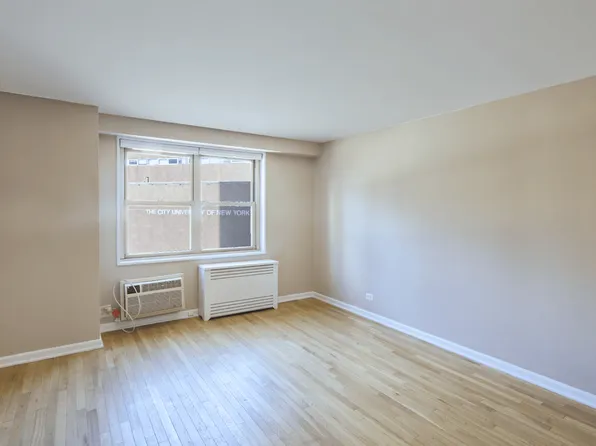 310 Greenwich Street image 7 of 12