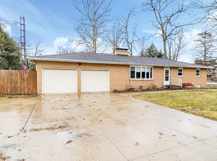 70975 Ridgewood Dr, Edwardsburg, MI 49112