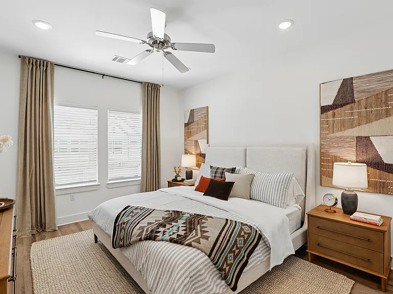 AVAIA Place — Photo 12