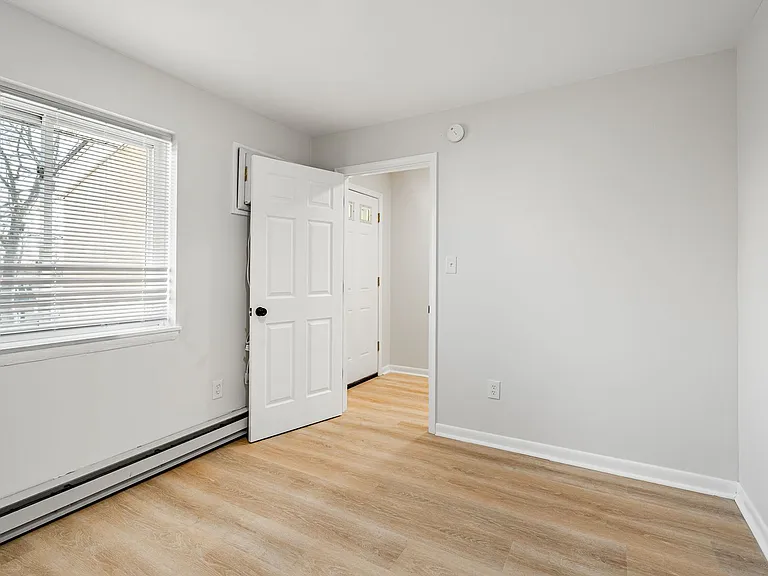 409 E Washington St #W-7 — Photo 14