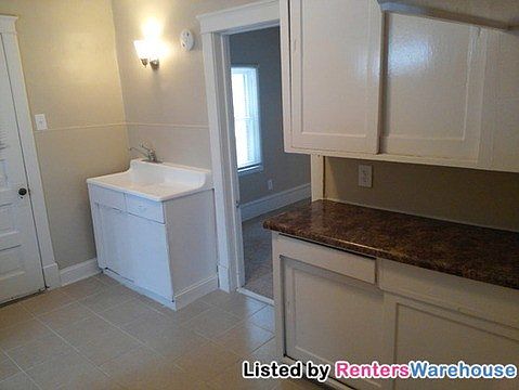 5th image of 3847 Emerson Ave N #1