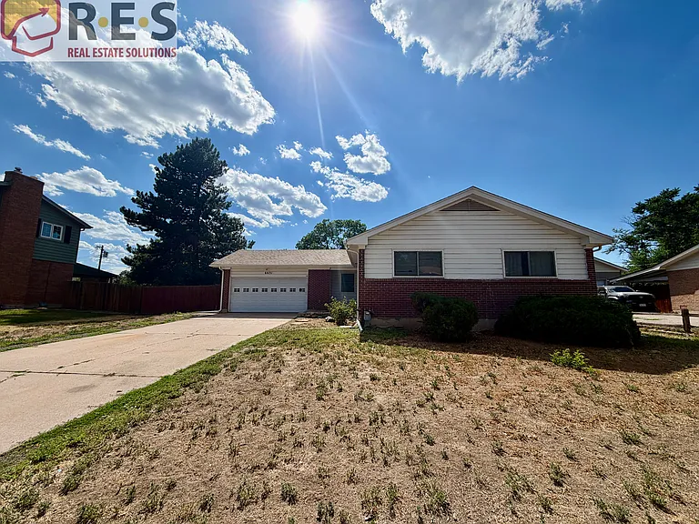 6631 S Race Cir W — Photo 2