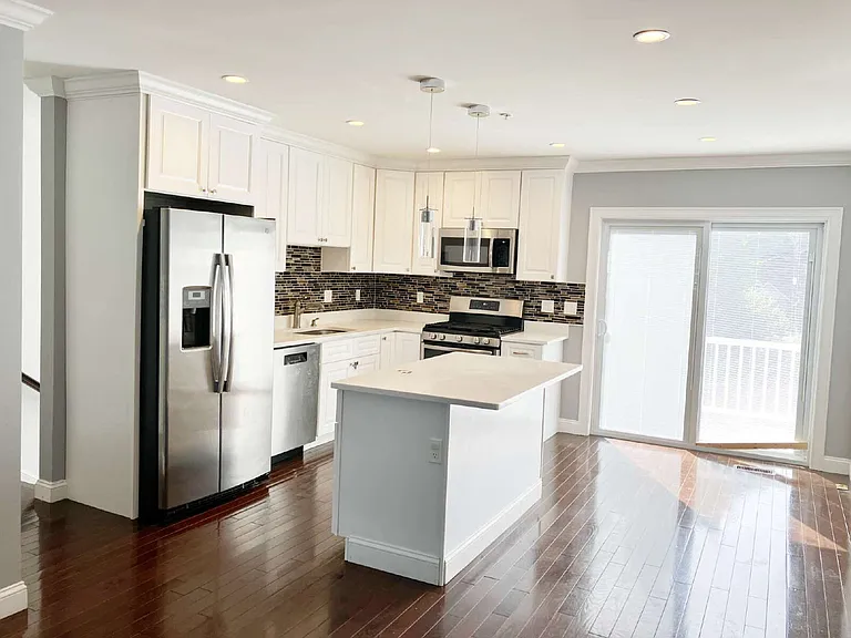 106 Intervale St #B — Photo 3