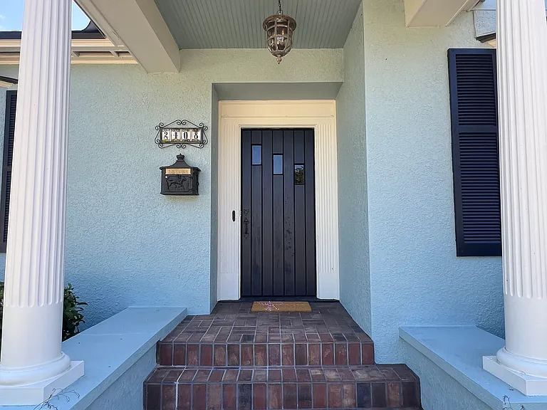 2408 Cambridge Ave — Photo 6