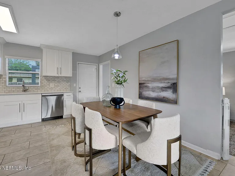 42 Dolphin Blvd — Photo 13
