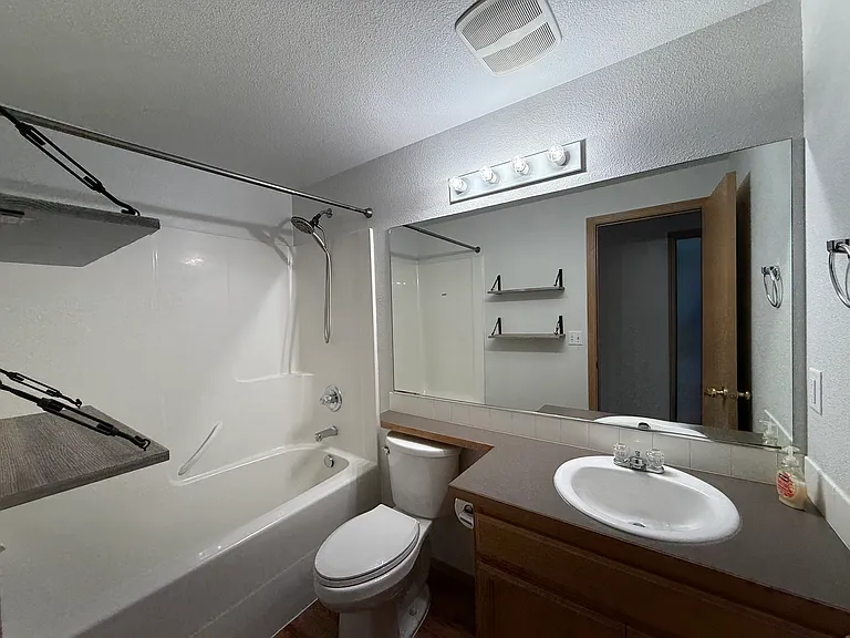 115 S Chinook St — Photo 12