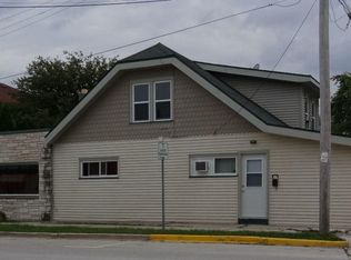 150 Park Ave, Pewaukee, WI 53072