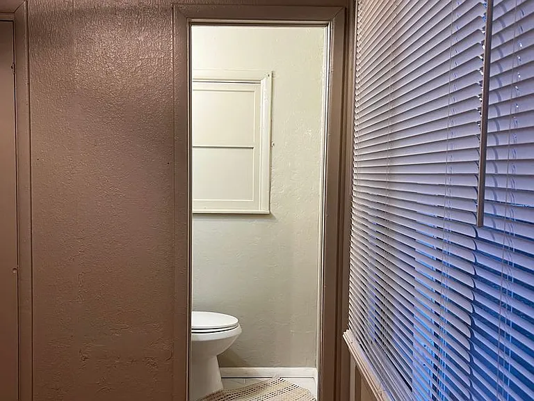 1613 E Park Pl — Photo 14
