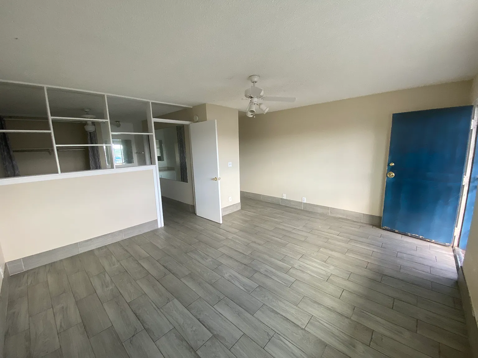 4600 Swenson St — Photo 3