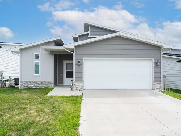 900 NE 14th St, Grimes, IA 50111