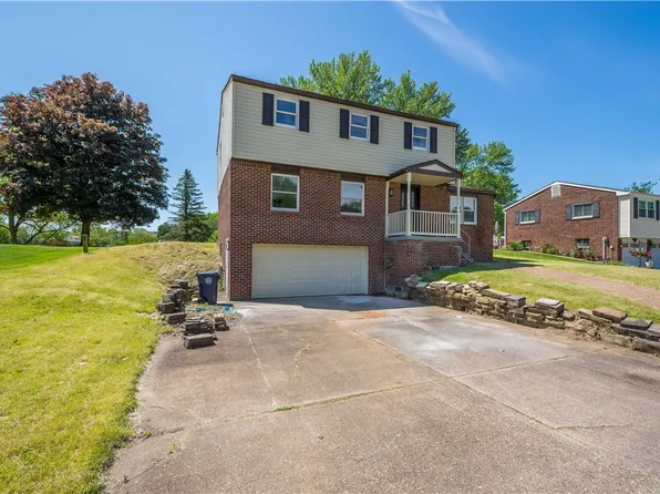 8 Aspen Dr, Irwin, PA 15642