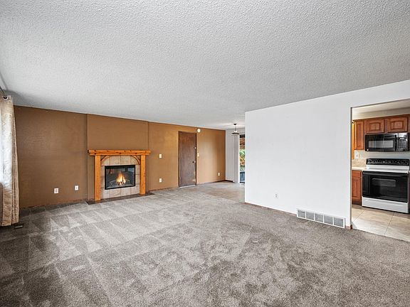 4th image of 22414 E Heroy Ave