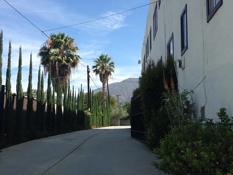 27 E Montana St #7 — Photo 19