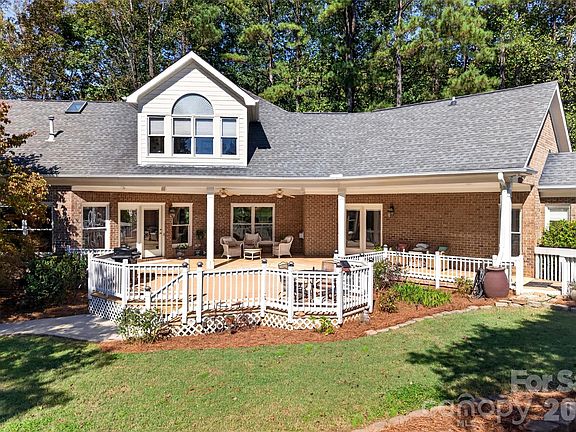 4th image of 321 Normandy Rd