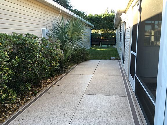 Privacy behind, extended pat