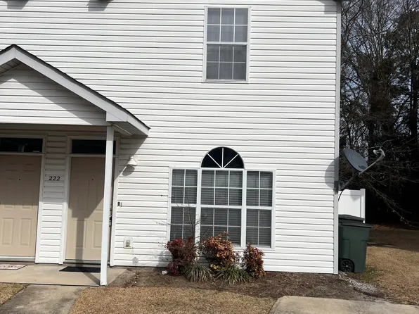 222 Cape Point Ln #B, Greenville, NC 27858