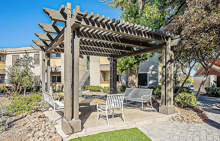 Bella Solara Apartment Homes — Photo 38