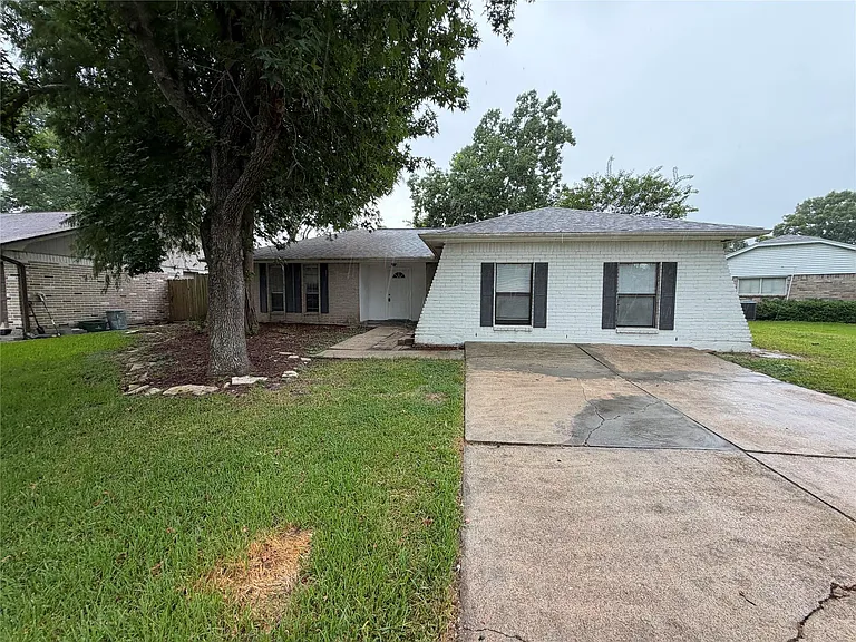 16414 Paint Rock Rd — Photo 1