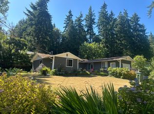11219 Kallgren Rd NE, Bainbridge Island, WA 98110