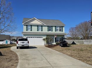 204 Hickory Shores Dr, Newport, NC 28570