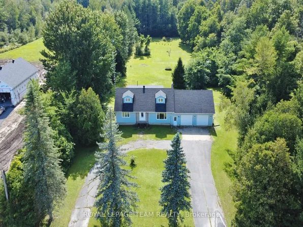 3246 Tolmies Corners Rd, North Stormont, ON K0C 1C0