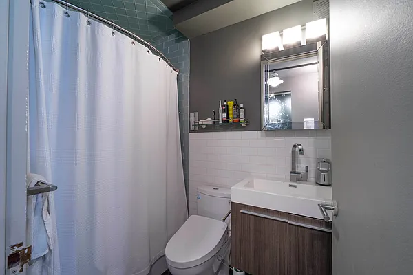 Rented by New York Casas Ltd. | media 21