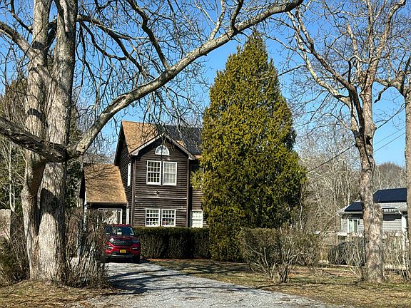 3rd image of 27 Depot Rd