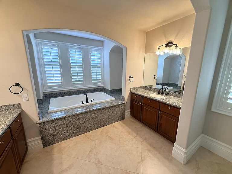 464 Via Palermo Dr — Photo 40
