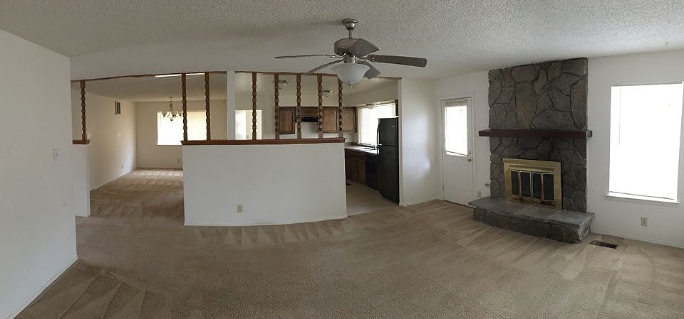 2nd image of 2500 Sandler Dr NE #00