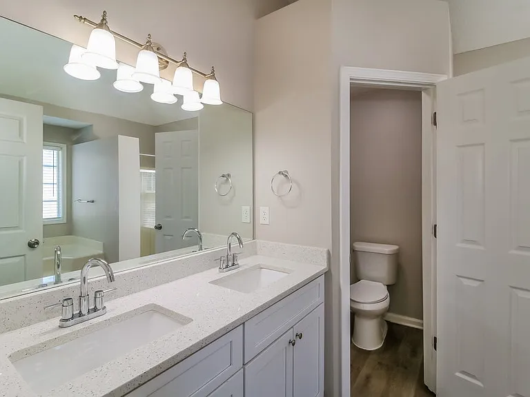 915 Castlerock Way — Photo 13