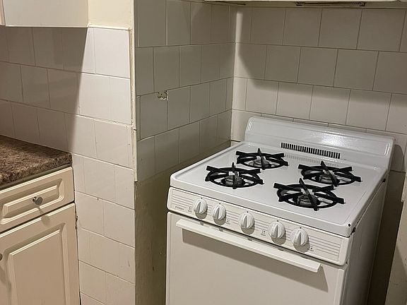 2nd image of 2 Smith Ave