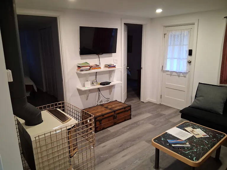104 E Downey Ave — Photo 12