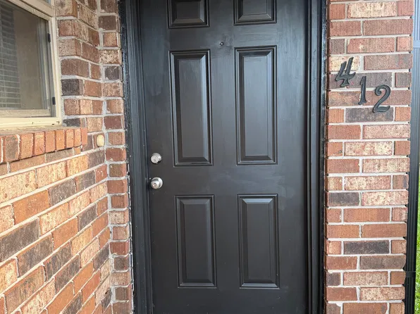 412 Dubarry St, Chalmette, LA 70043