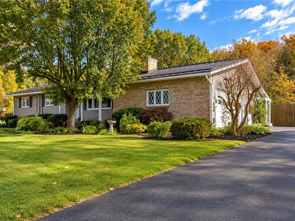 1108 Brumm Rd, Newark, NY 14513