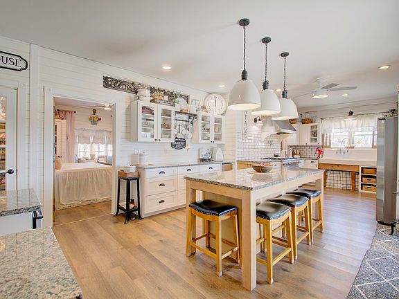 DSC_0041_2_3_4_5Interior01