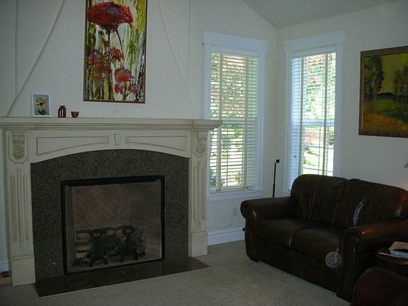 5th image of 3806 Kinsale Ln SE
