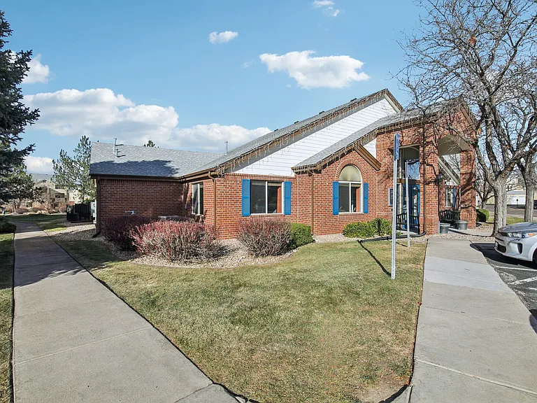 Creekstone Apartments — Photo 11