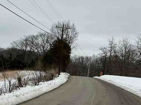 Exterior Neighborhood (street photo)
