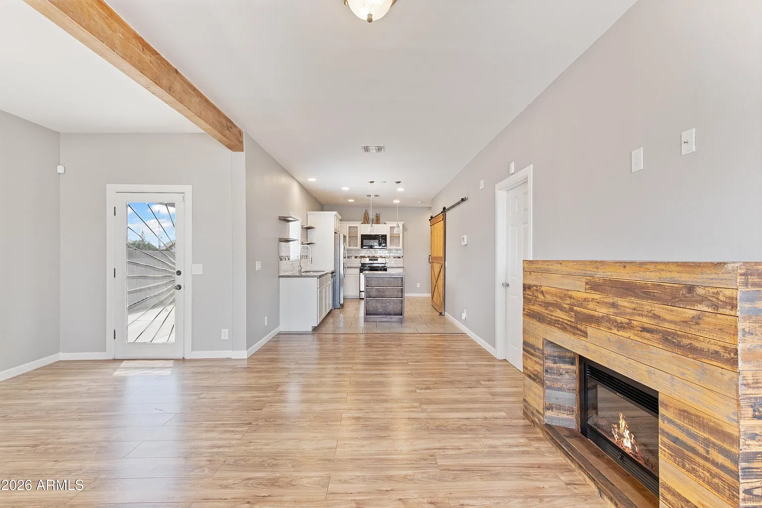 3 bed, 1233 sqft, $2,145 — Photo 3