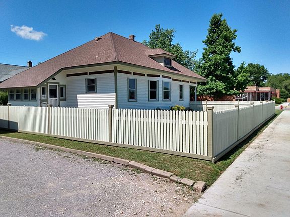 3rd image of 503 S Crawford Ave